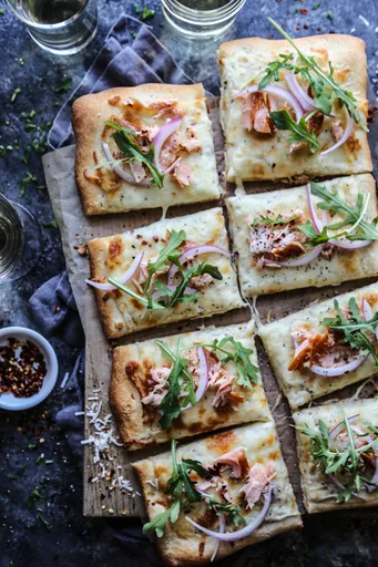 Pizza mit Räucherlachs