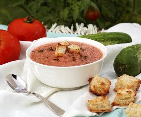 Gazpacho español clásico