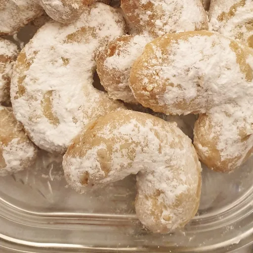 Walnut Crescent Cookies (Vanillekipferl)