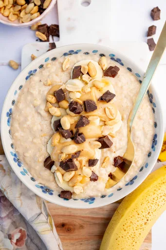 Avena con plátano y mantequilla de cacahuete