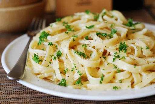 Easy Fettuccine Alfredo Recipe