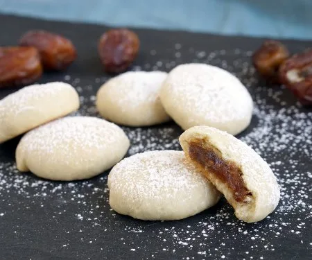 Maamoul (Arabian Date Filled Cookies)