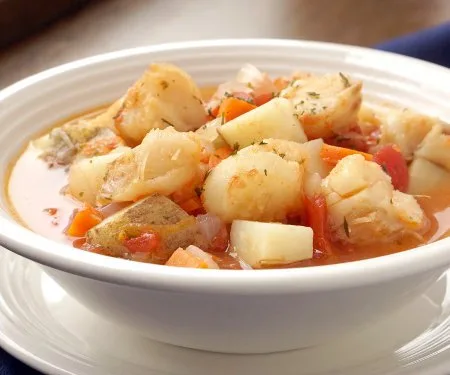 Sopa de pescado al estilo Manhattan