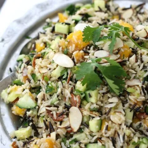Ensalada de arroz con mango y pepino