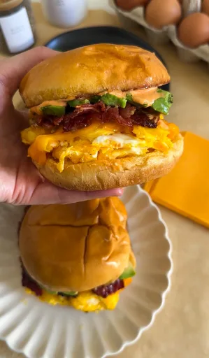 Cheesy Chipotle Breakfast Sandwiches