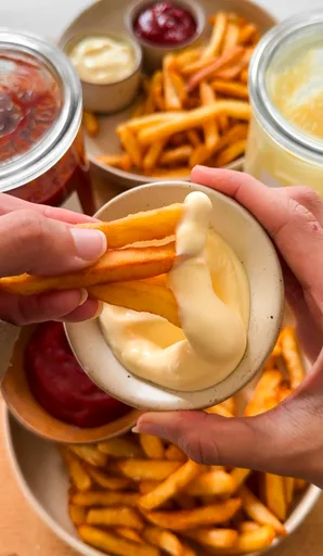 Condiments – Ketchup & Mayonnaise