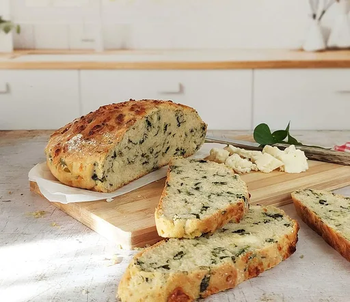 No knead Spinach and Feta Beer Bread