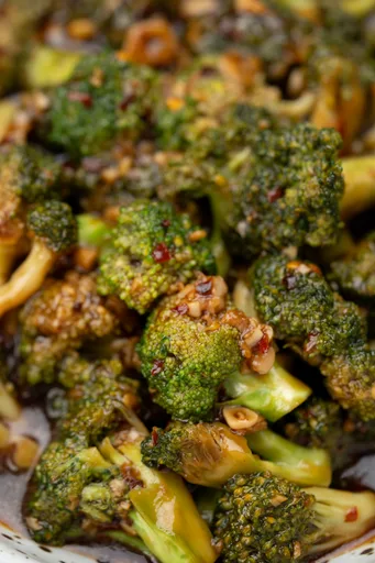 Broccoli with garlic sauce