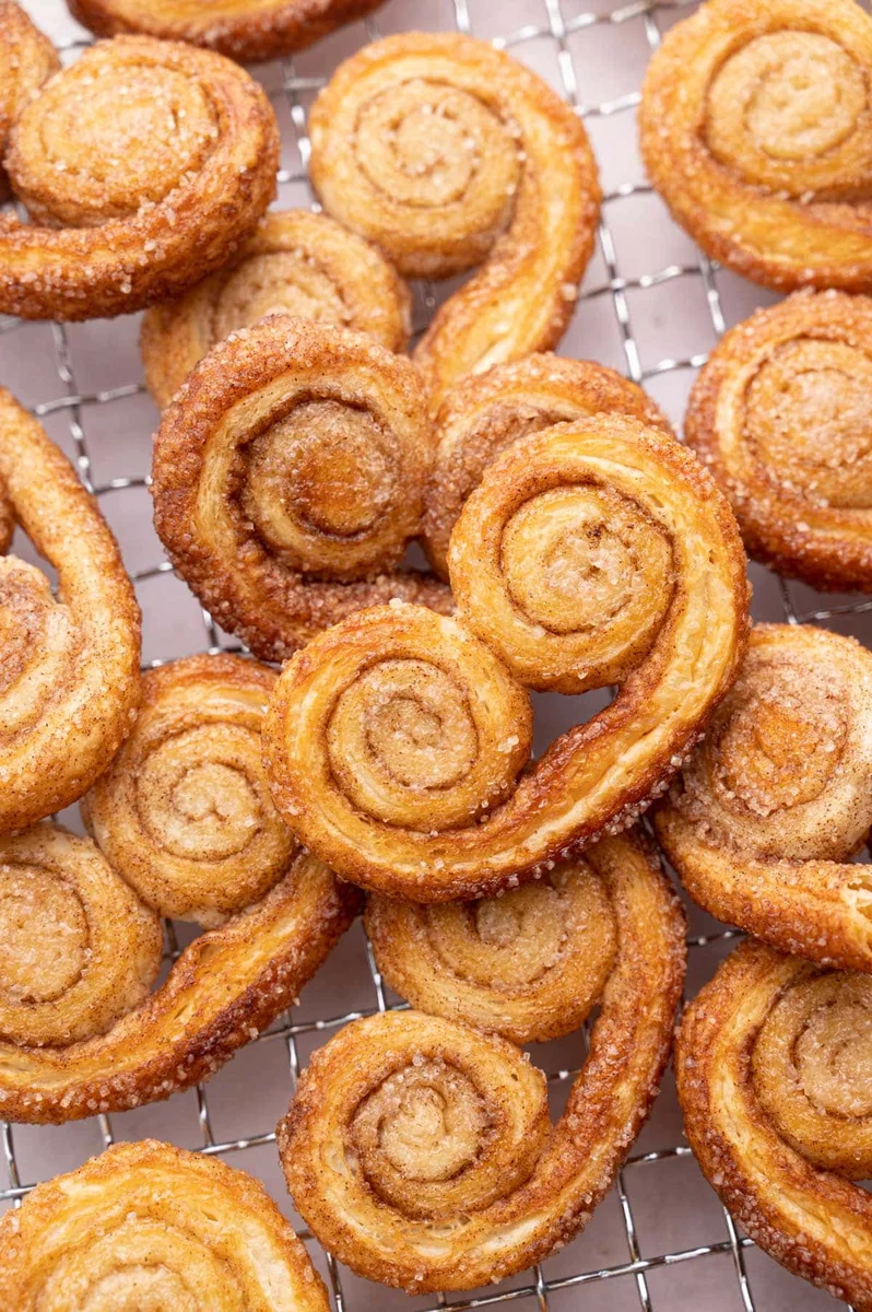 Palmiers – 3-ingredient Puff Pastry Cookies (video)