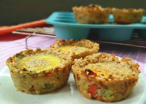 Oatmeal Crust Egg Muffins