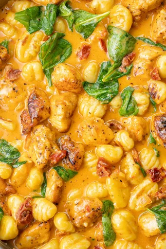 Pollo Toscano Cremoso con Ñoquis