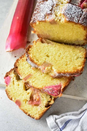 Easy Rhubarb Cake