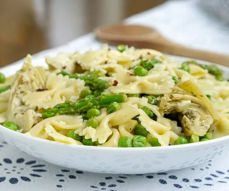 Lemon Asparagus Pasta Salad