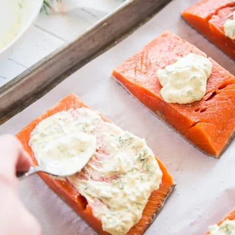 Receta de salmón al eneldo (salmón con salsa cremosa de eneldo)