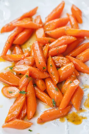 Zanahorias glaseadas con miel (zanahorias glaseadas rápidas a la sartén)