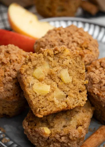 Cinnamon apple muffins