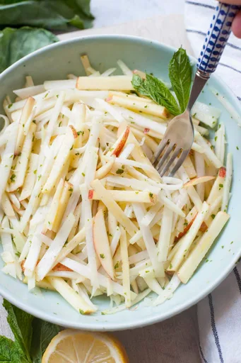 Kohlrabi Slaw