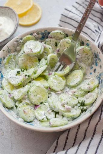 Mizeria (Polish cucumber salad)