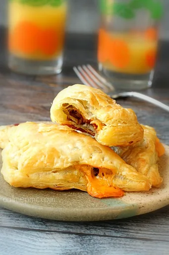 Napolitanas de Cruasán con Bacon y Cheddar