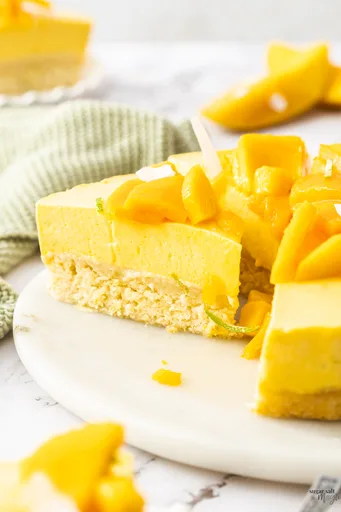 Tarta de mousse de piña