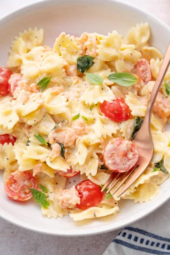 Smoked Salmon Pasta