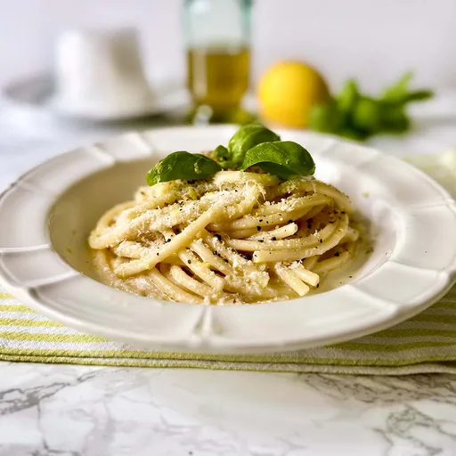 Pasta cremosa y fácil al limón y ricotta (¡Lista en 10 minutos!)