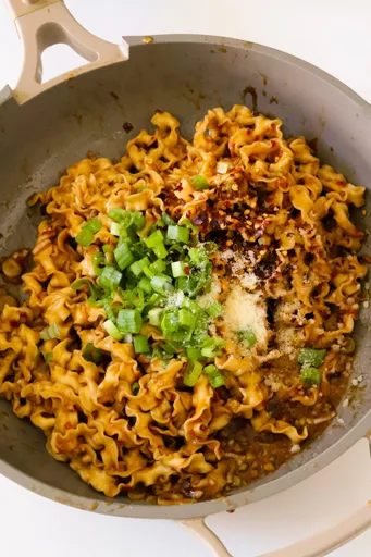 Spicy Chili Garlic Oil Noodles