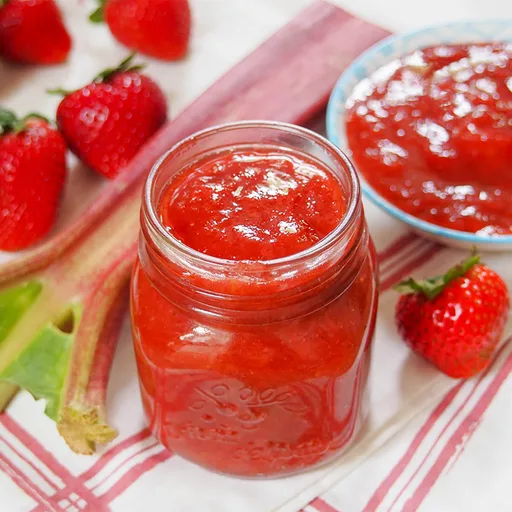 Mermelada de fresa y ruibarbo