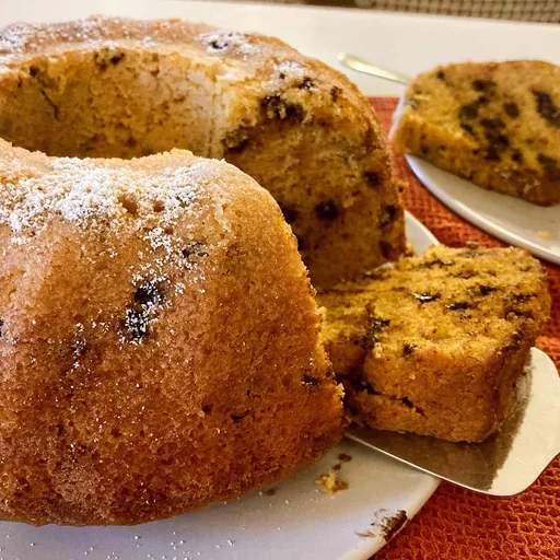 Pumpkin Bundt Cake with Amaretti and Chocolate
