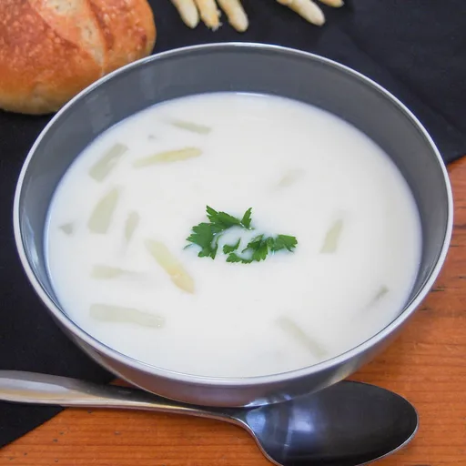 Sopa de espárragos blancos