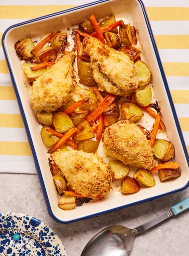 Pollo a la Kiev al horno en bandeja