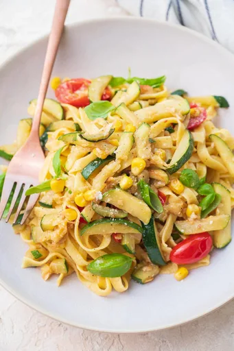 Zucchini Pasta (with corn, tomatoes, and white wine sauce)