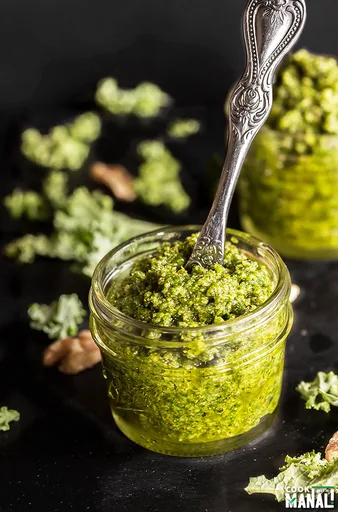 Pesto de col rizada y nueces