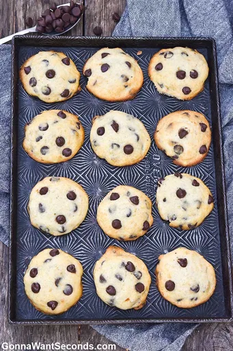 Banana Chocolate Chip Cookies