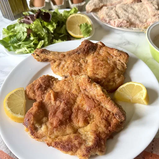 Cotoletta alla Milanese (Filetes de ternera empanados a la milanesa)