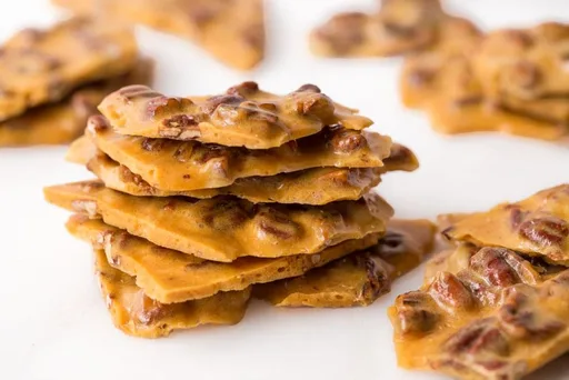 15-Minute Microwave Pecan Brittle