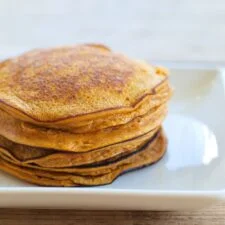2-ingredient sweet potato cakes {gluten-free, dairy-free, nut-free}