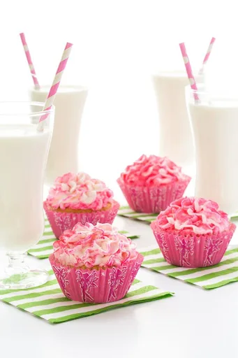Best Ever Vanilla Cupcakes