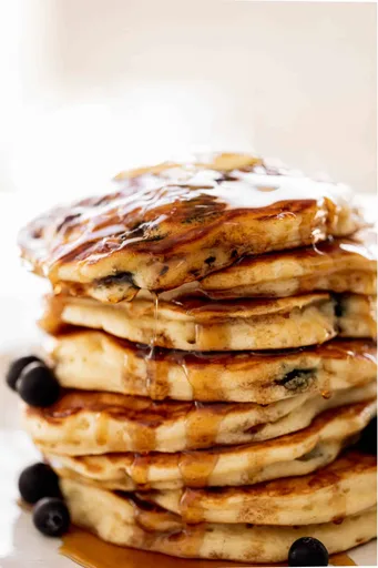 Super Fluffy Blueberry Pancakes