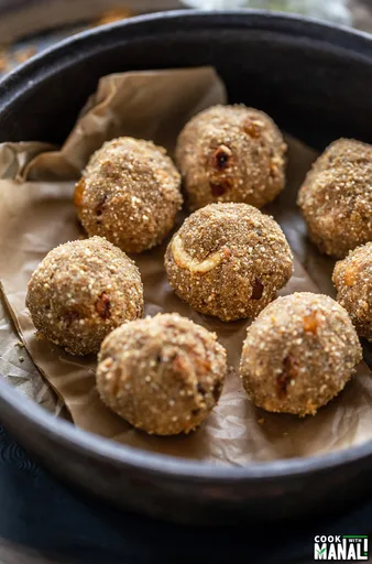Quinoa Jaggery Ladoo