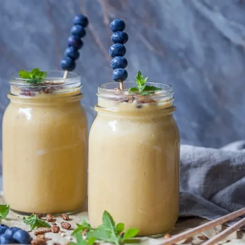 Batido de melocotón y avena para el desayuno (vegano)