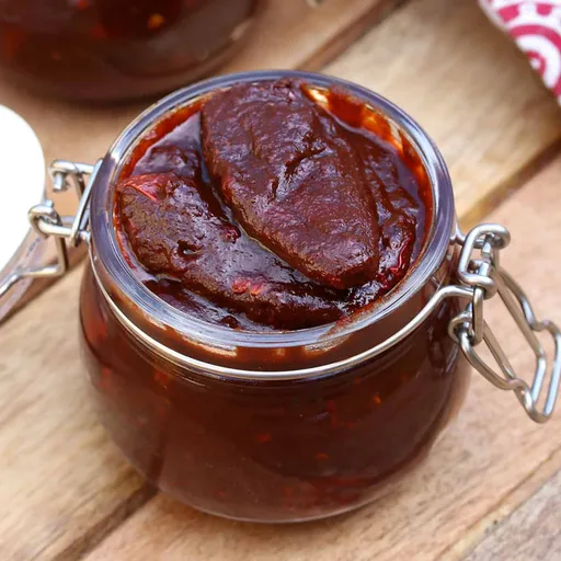 Chipotles en salsa de adobo