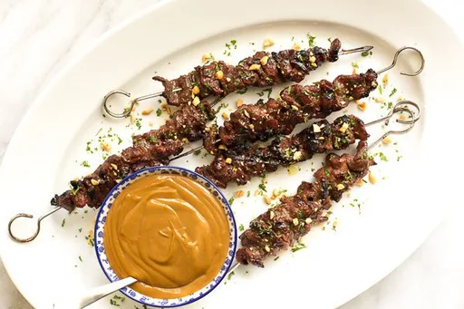 Brochetas de ternera a la hierba limón