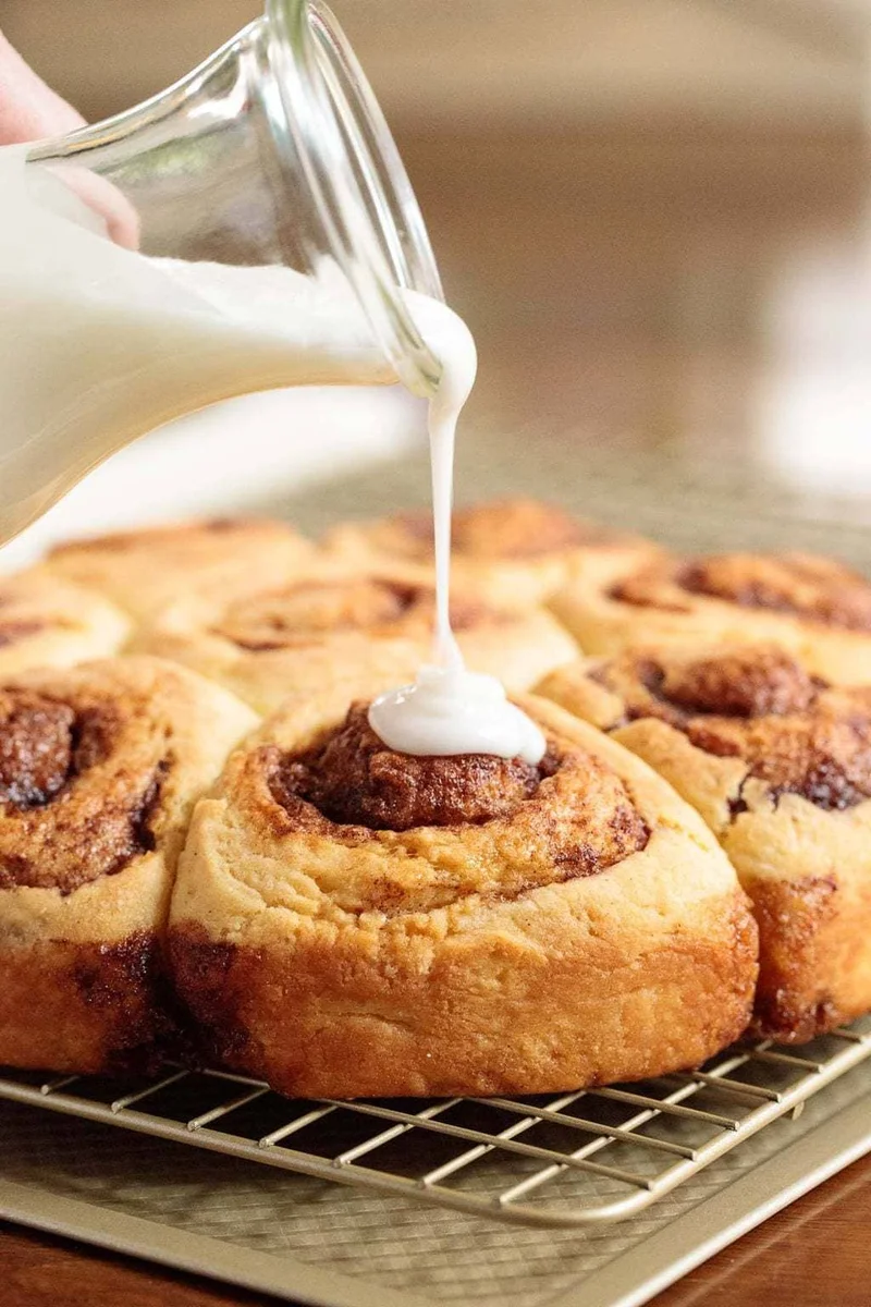 Overnight Easy Cinnamon Rolls
