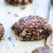 Healthy No-Bake Chocolate Cookies