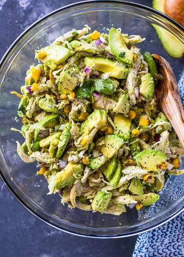 Ensalada de pollo y aguacate