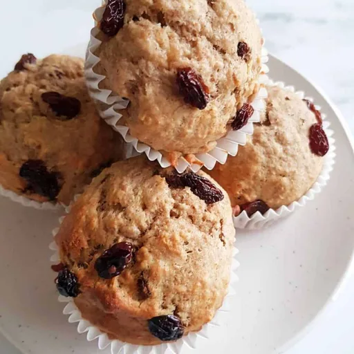 Muffin saludables de plátano y avena con pasas