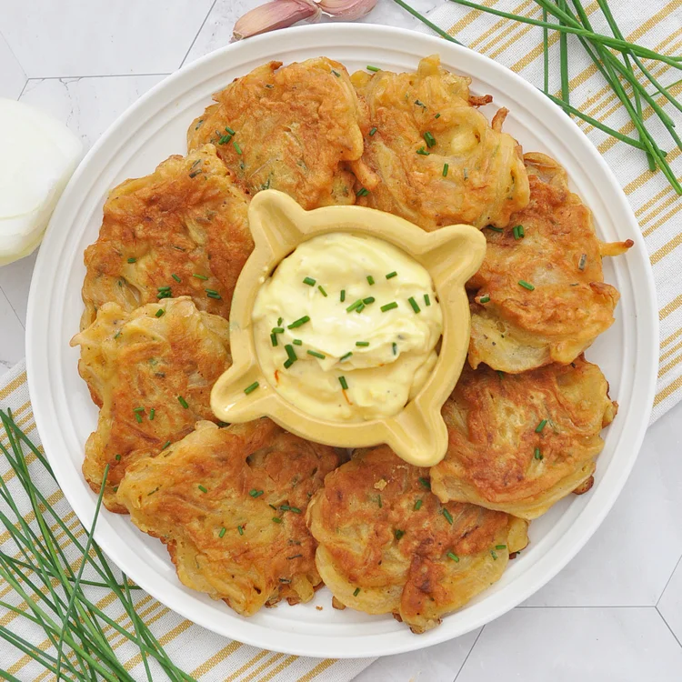 CRISPY Spanish Onion Fritters | Tortillitas Crujientes de Cebolla