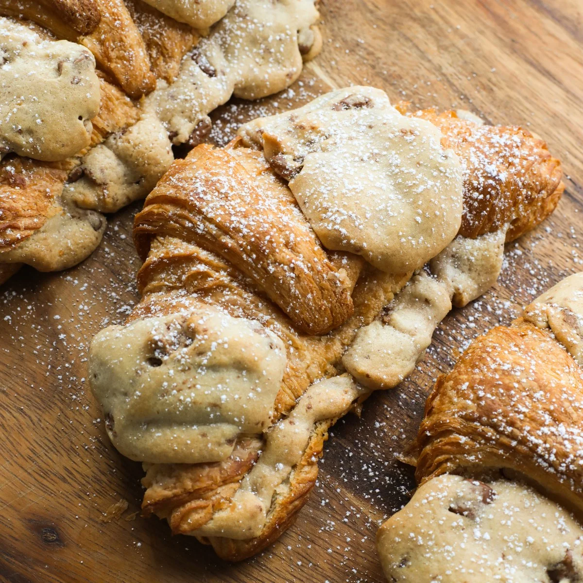 Viral Cookie Croissant (Crookie)