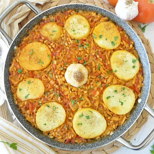 Arroz al horno con atún y tomate
